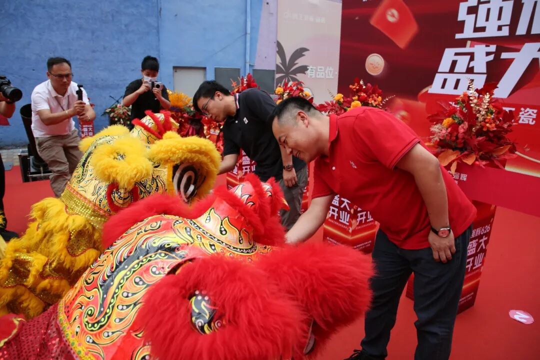 步履不停 奔赴新程 | 強(qiáng)輝山東淄博旗艦店盛大開(kāi)業(yè)(圖7) 步履不停 奔赴新程 | 強(qiáng)輝山東淄博旗艦店盛大開(kāi)業(yè)(圖7)